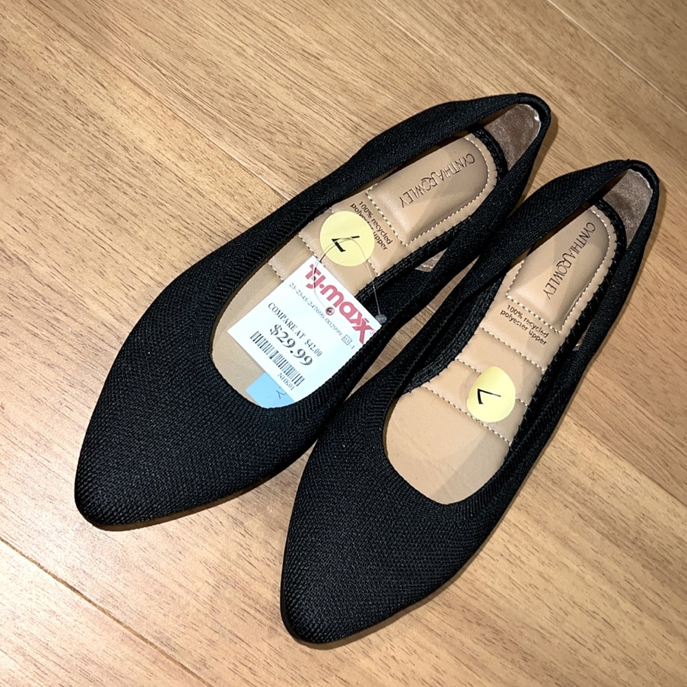 Black flats upper polyester